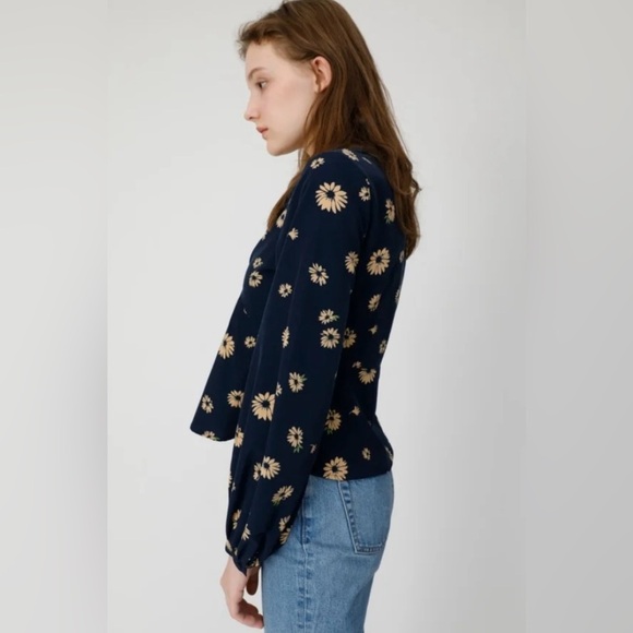 Moussy sz 1 or S Navy Floral Button-Up Margalet Blouse peasant sleeve great cond - Picture 1 of 11